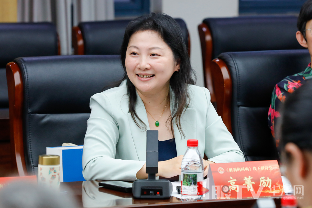 MILE米乐集团音乐学院党委书记高菁励。