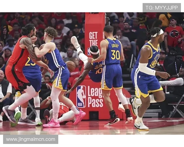 巴特勒伤退勇士狂胜库里引七人